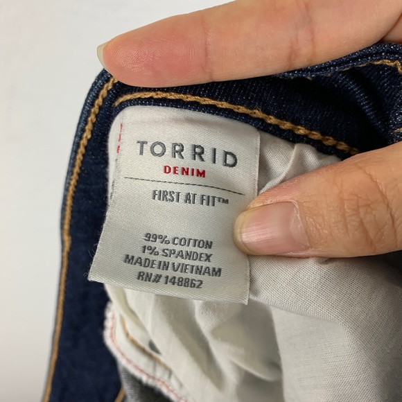 Torrid Denim Relaxed Boot Dark Wash High Rise Jean - Picture 8 of 10